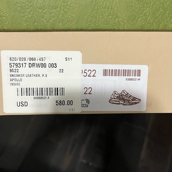 AUTHENTIC TODDLER SIZE 22 GUCCI LEATHER SNEAKERS - Picture 6 of 6